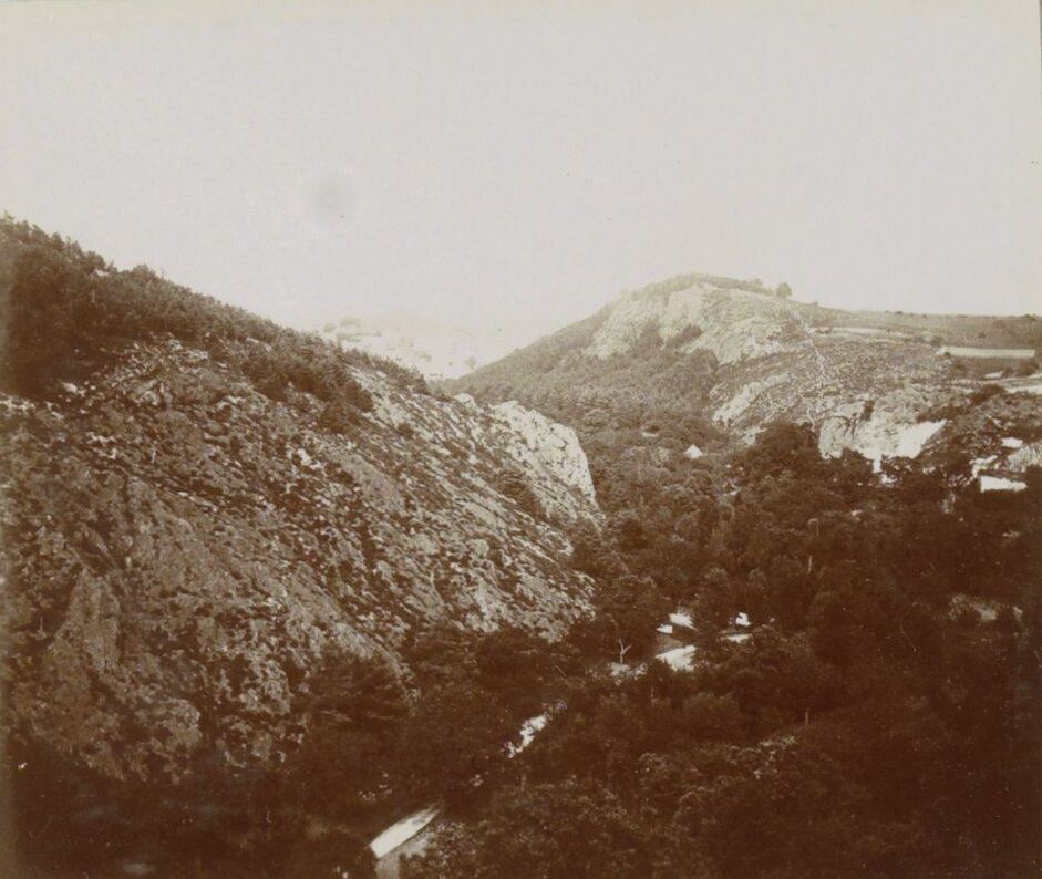 Vallée de Sans Souci — environs Châtel-Guyon